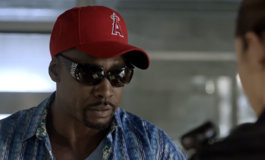 Потеря ожерелья Аменадиэля и драка с Люцифером на ринге – фото из 11 серии 3 сезона сериала Люцифер Потеря ожерелья Аменадиэля и драка с Люцифером на ринге – фото из 11 серии 3 сезона сериала Люцифер