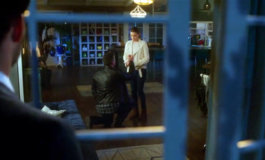 Убийство балерины в театре и предложение Хлое от Пирса – фото из 21 серии 3 сезона сериала Люцифер Убийство балерины в театре и предложение Хлое от Пирса – фото из 21 серии 3 сезона сериала Люцифер