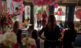 Улетный девичник для Хлои и Люцифер в роли детектива – фото из 22 серии 3 сезона сериала Люцифер Улетный девичник для Хлои и Люцифер в роли детектива – фото из 22 серии 3 сезона сериала Люцифер